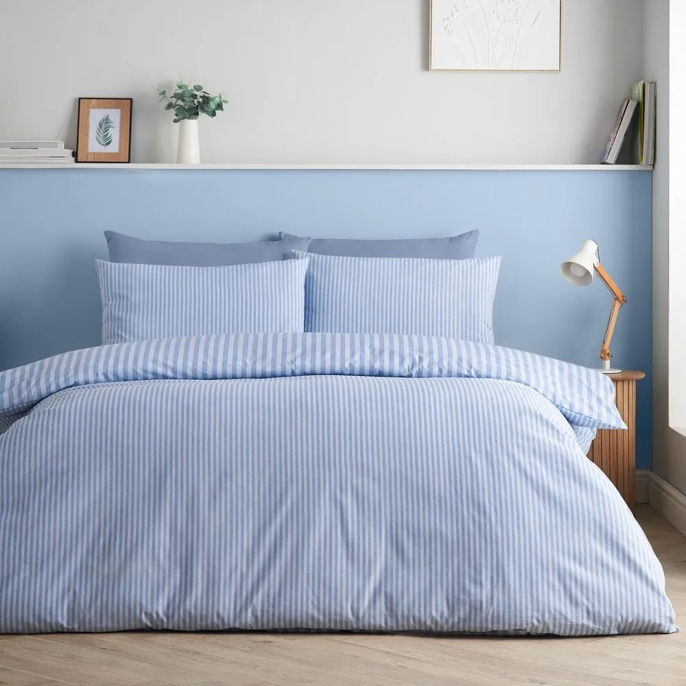Kék kétszemélyes háromrészes ágyneműhuzat 200x200 cm Epping Textured Stripe – Catherine Lansfield