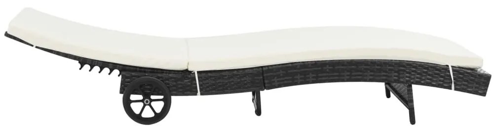 Fekete polyrattan napozóágy párnával és kerekekkel