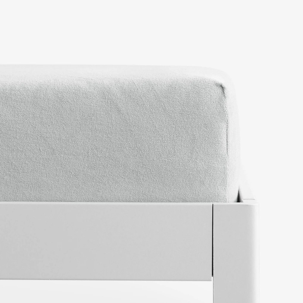 Goldea frottír gumis lepedő - világosszürke 180 x 200 cm