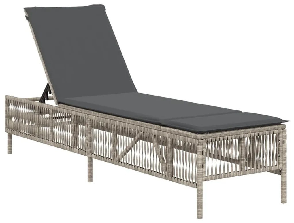 Világosszürke polyrattan napozóágy párnával