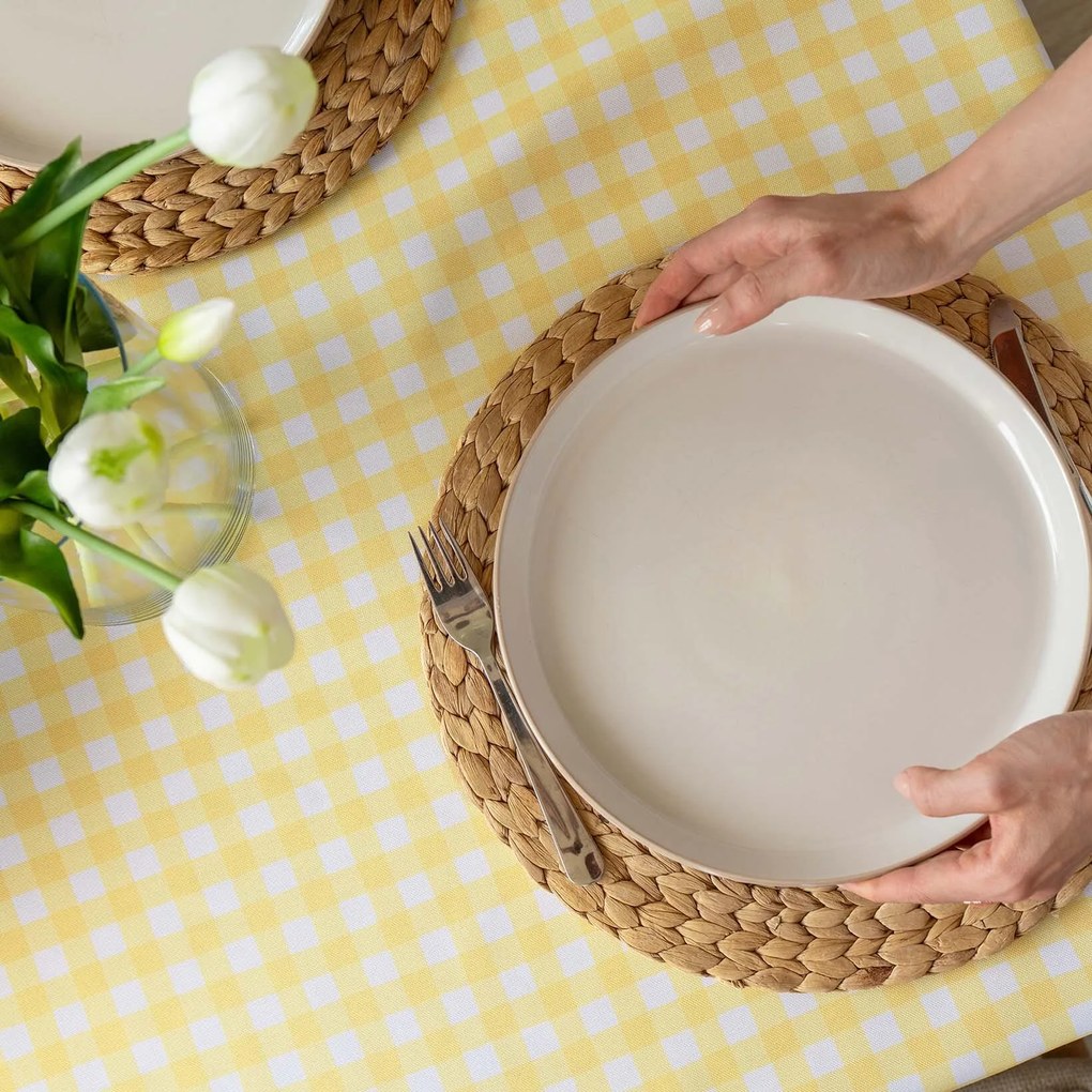 Goldea teflonos asztalterítő - sárga kockás 140 x 220 cm