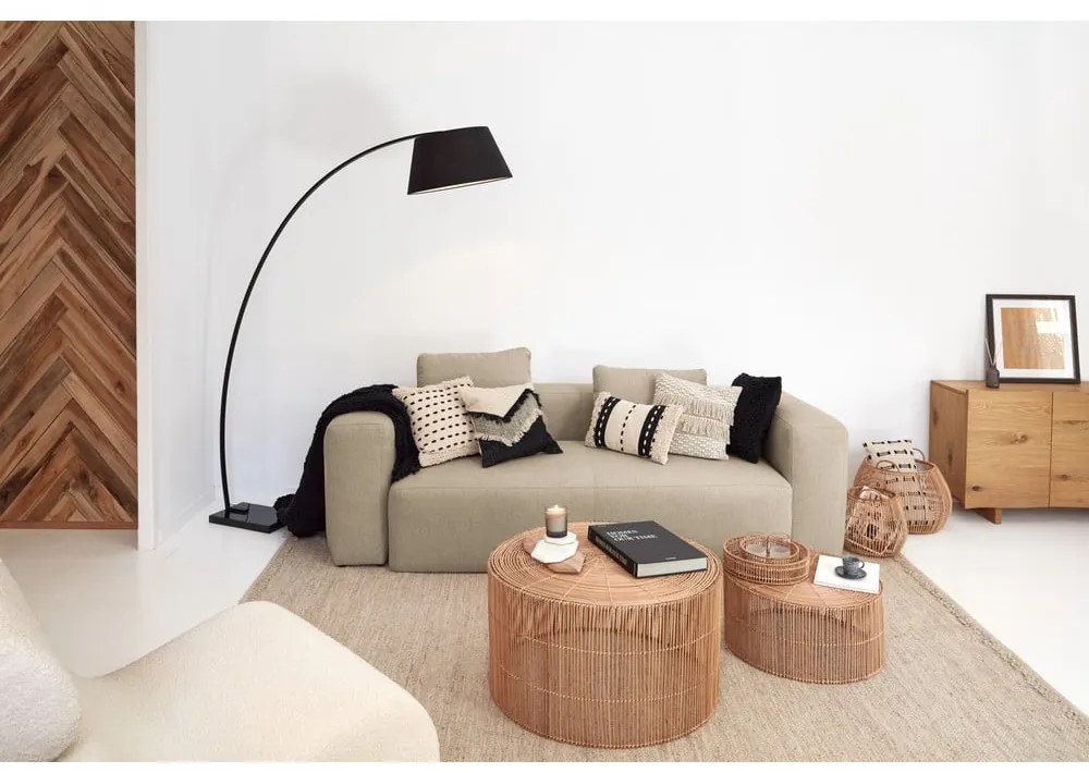 Fekete állólámpa textil búrával (magasság 210 cm) Juhe – Kave Home