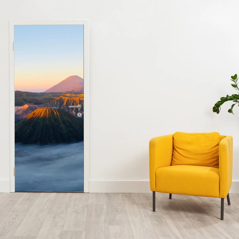 Falikép az ajtónál - Mount Bromo Indonéziában (95x205cm)