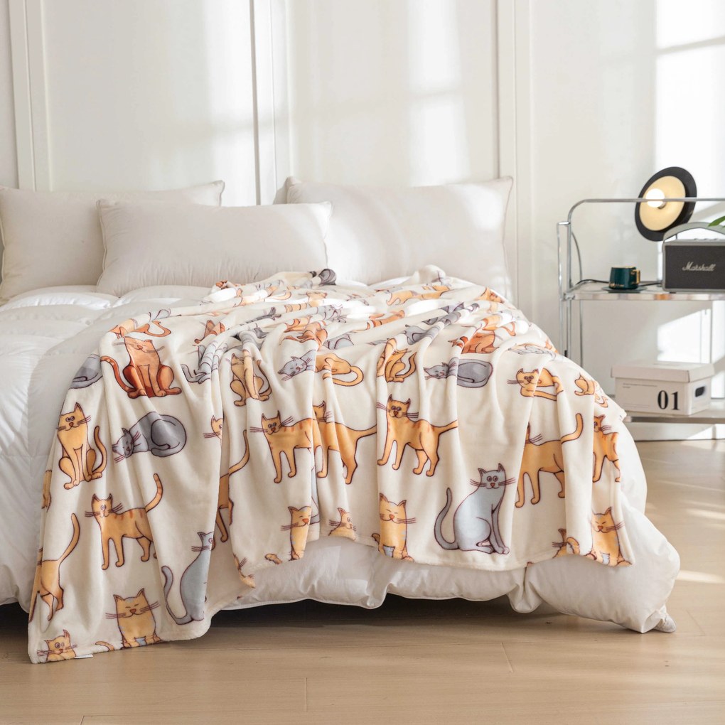 Mikroplüss pléd COLORED CATS krémszínű Méret: 200 x 220 cm