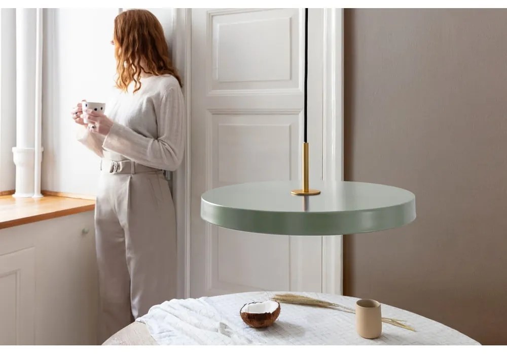 Világoszöld LED függőlámpa fém búrával ø 43 cm Asteria – UMAGE