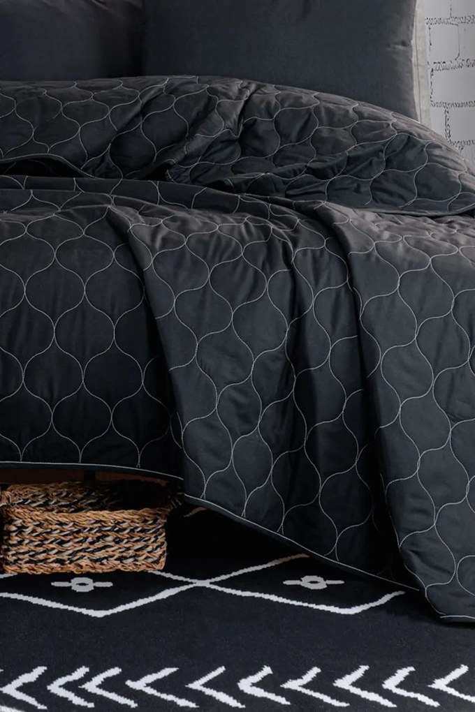 Solid - Black