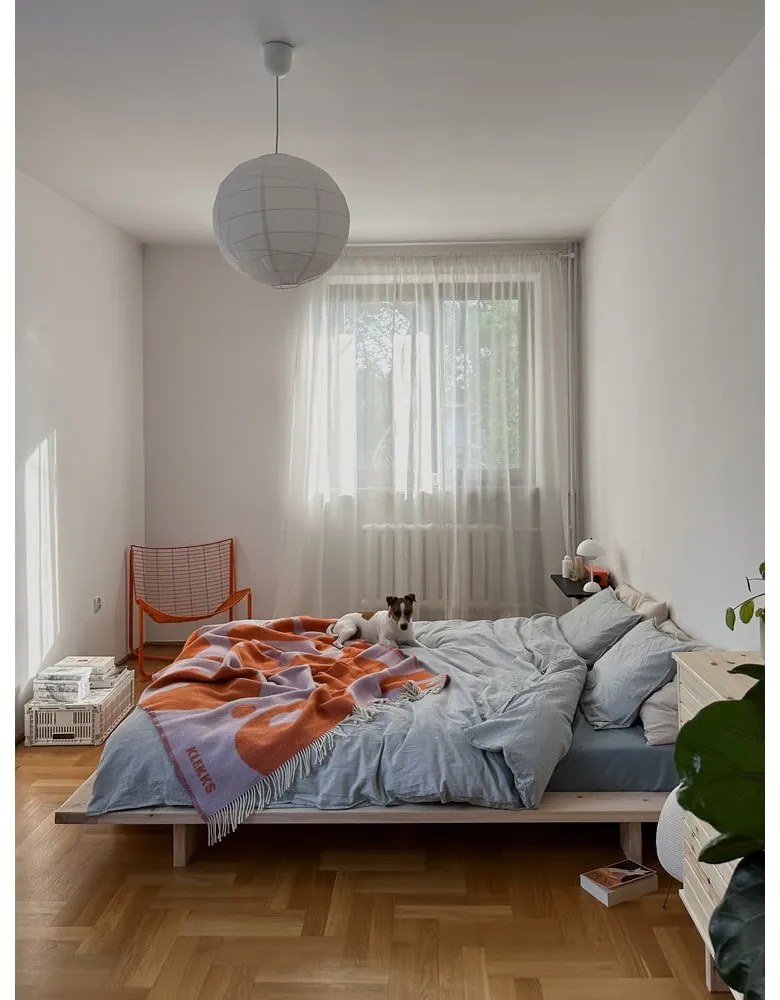 Borovi fenyő franciaágy ágyráccsal 160x200 cm Japan – Karup Design