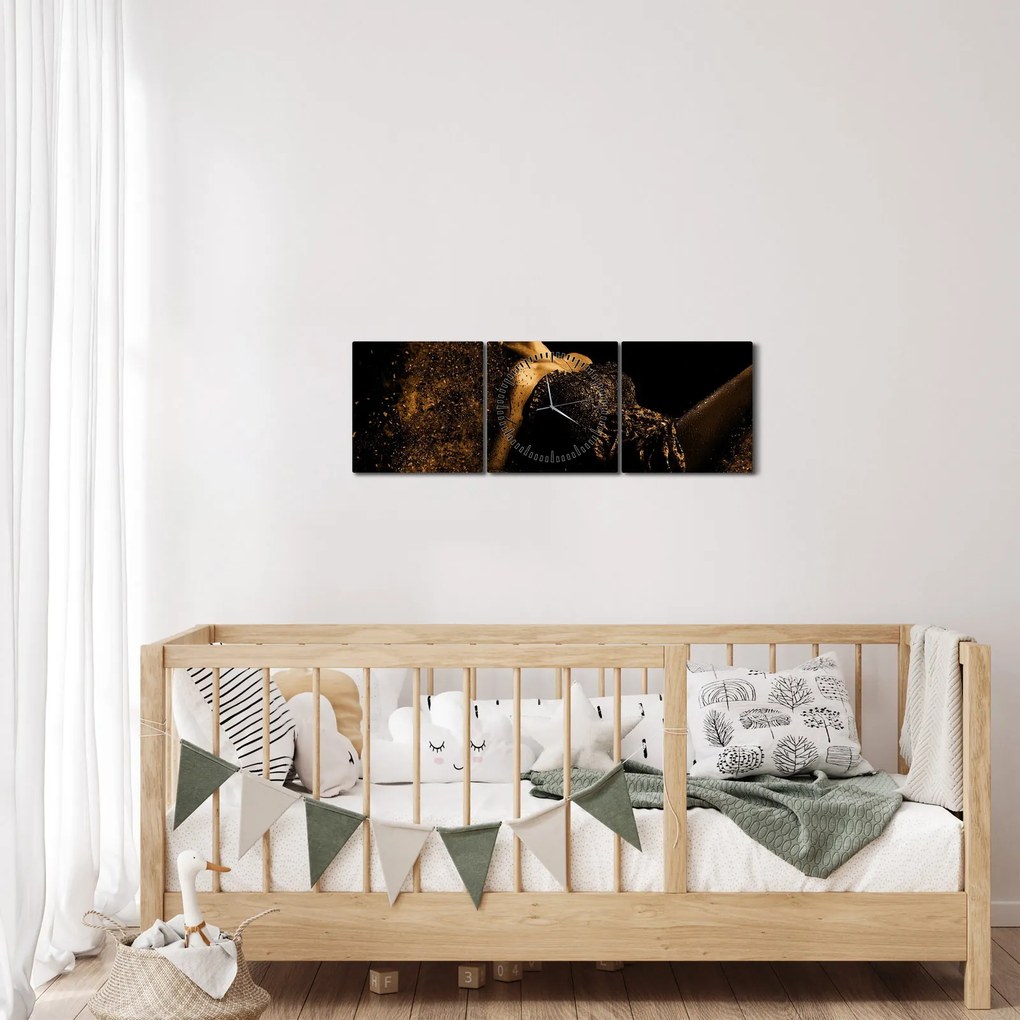 Kép - Egy nő aranyból (órával) (90x30 cm)