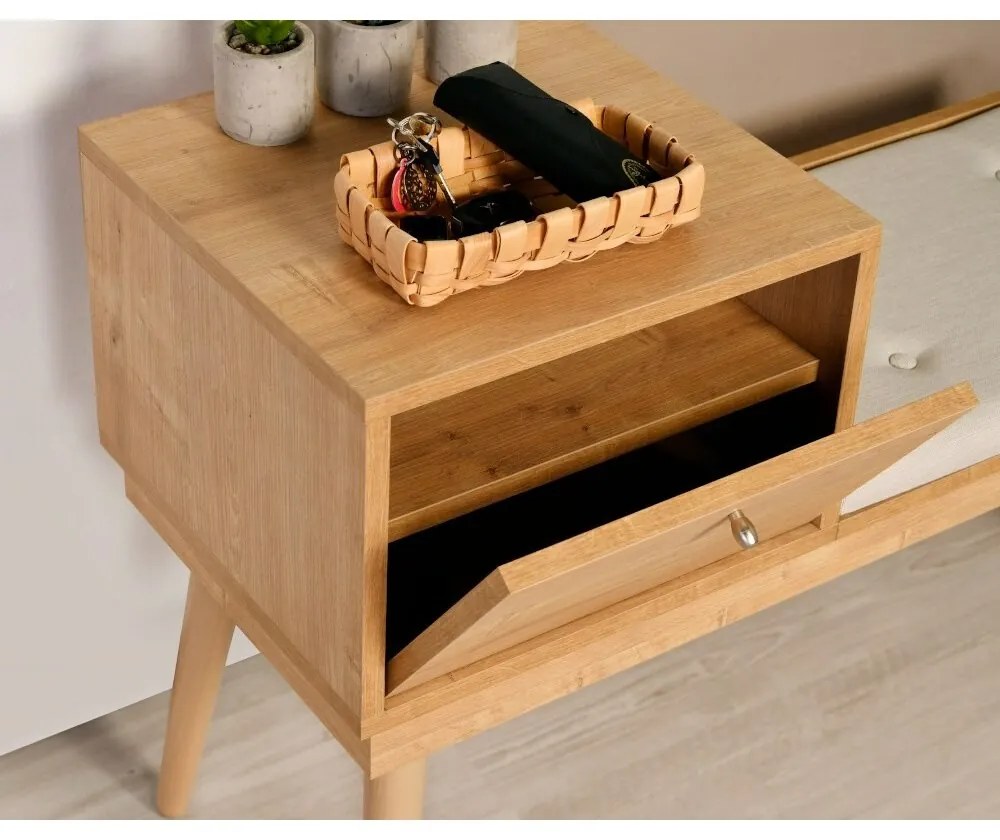 Urban Cream and Oak pad