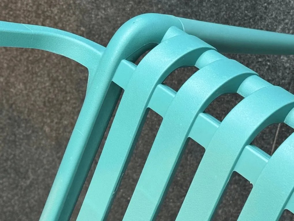 Műanyag szék TREGO kartámaszokkal, kék