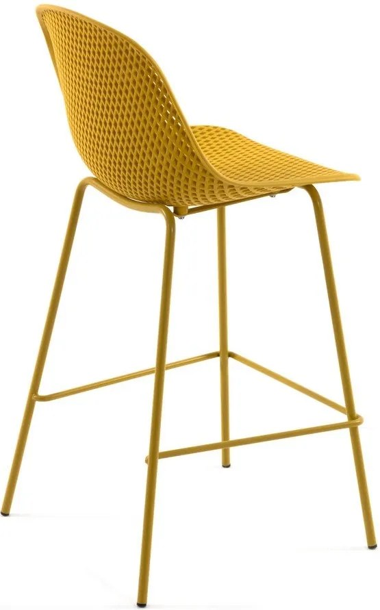 Okkersárga fém-műanyag kerti bárszék Quinby – Kave Home