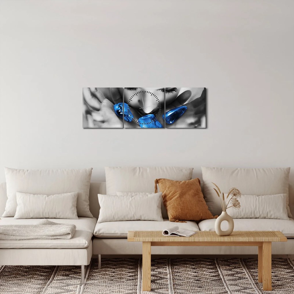 Egy nő portréja kövekkel (órával) (90x30 cm)
