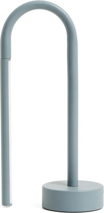 Világoskék fém LED asztali lámpa (magasság 30 cm) Bow – Kave Home