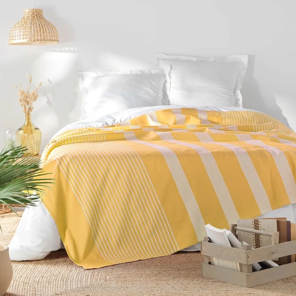 Sárga ágytakaró 240x260 cm Adele – douceur d'intérieur