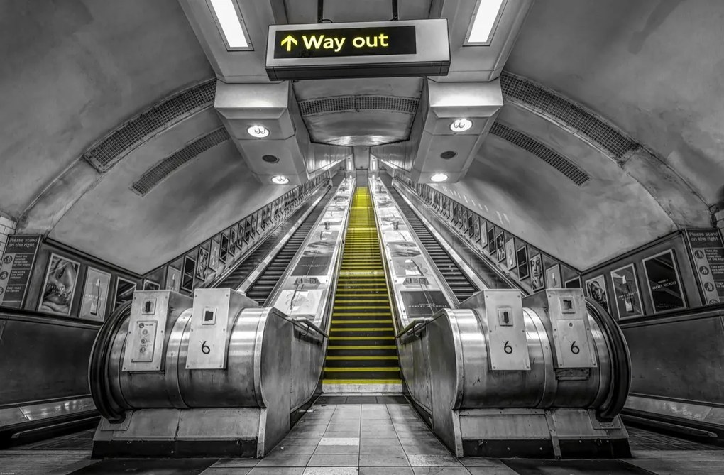 Poszter 91,5x60cm Mozgólépcső a metróállomáson, Assaf Frank