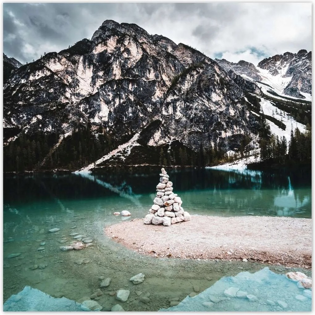 Poszterek 30x30 Hegyi tájkép tóval