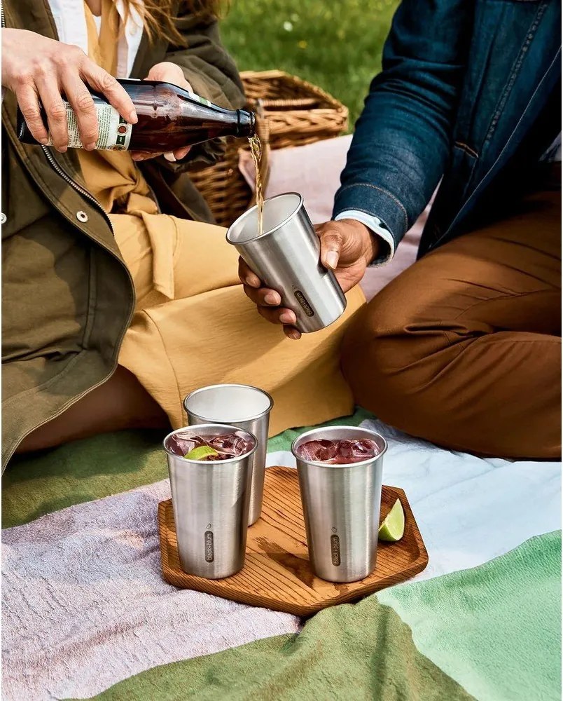 Ezüstszínű rozsdamentes acél utazóbögre 500 ml – Black + Blum