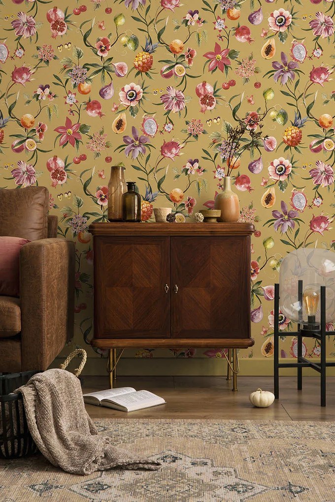 Holden Decor Wanderlust Tropica okkersárga gyümölcsös vlies tapéta – 92112