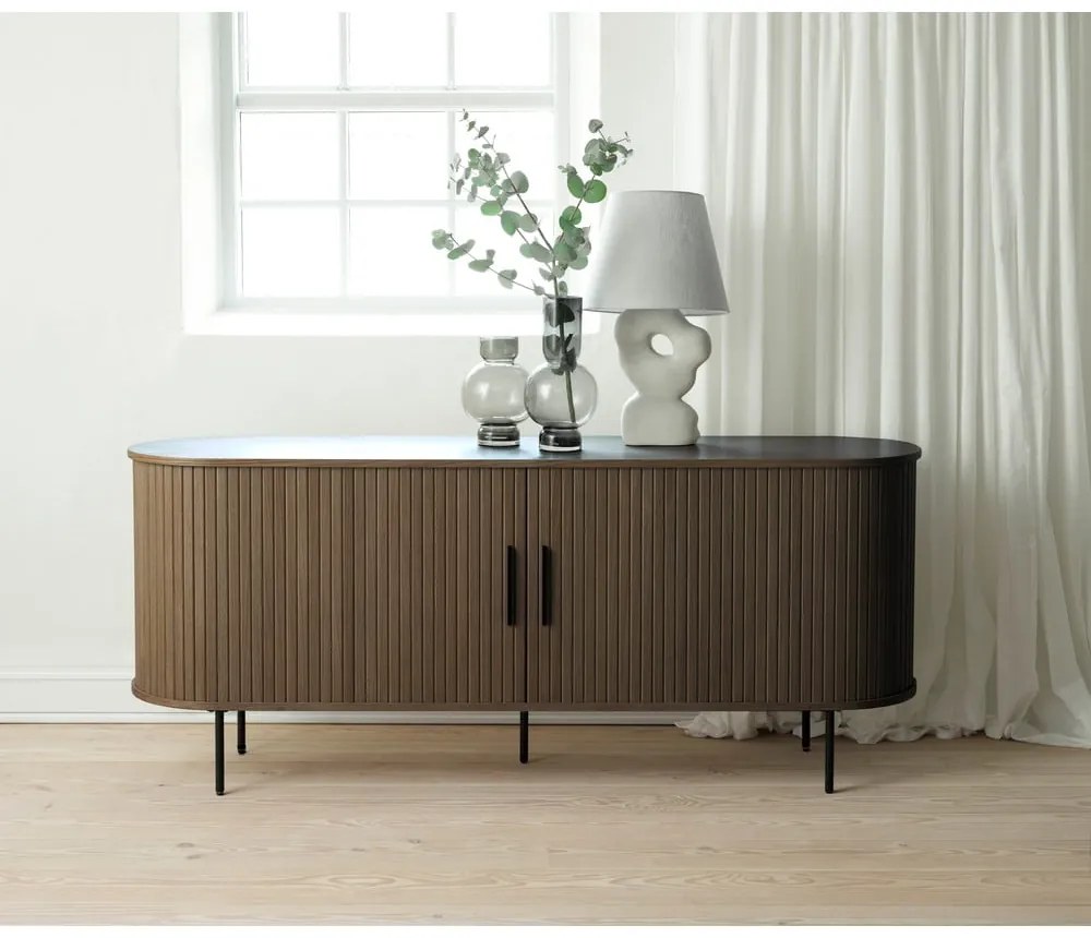 Barna komód tolóajtóval tölgyfa dekorral 180x76x45 cm Nola – Unique Furniture