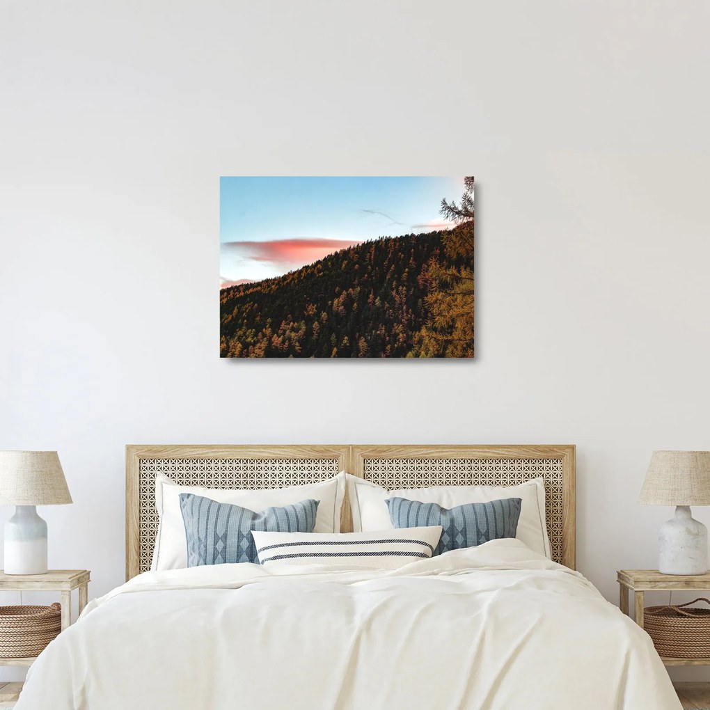 Kép a domb fölött (üvegen) (70x50 cm)