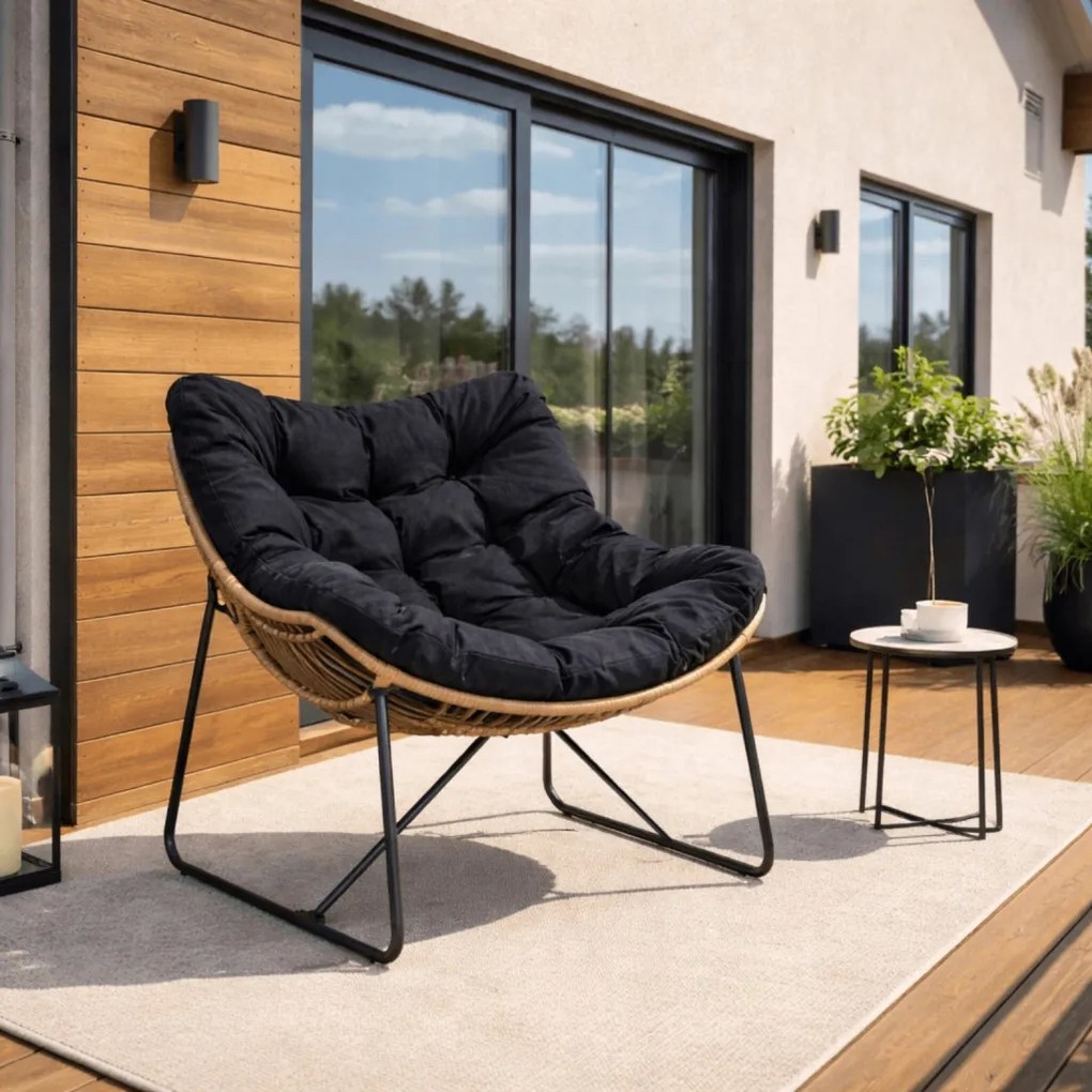 Pihenőfotel fekete színben FIN