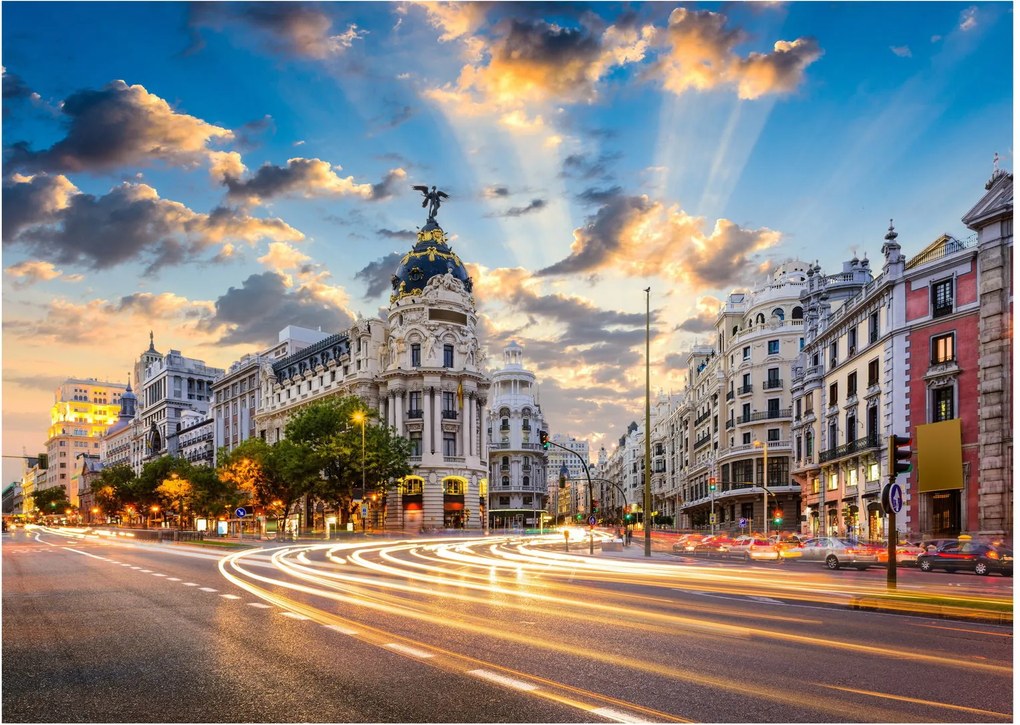Kép - Calle Gran Vía, Madrid, Spanyolország (üvegen) (70x50 cm)