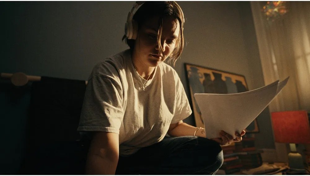 Bézs fotel Hooked – Karup Design