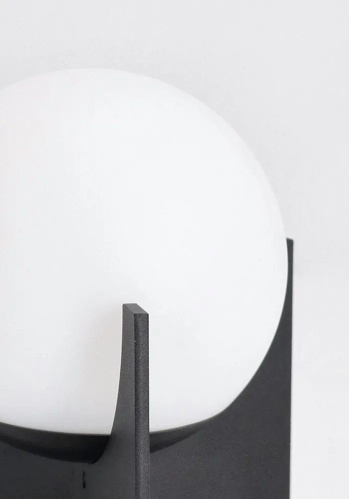 Fekete fém LED dimmelhető asztali lámpa műanyag búrával (magasság 16 cm) Cardamom – Bizzotto