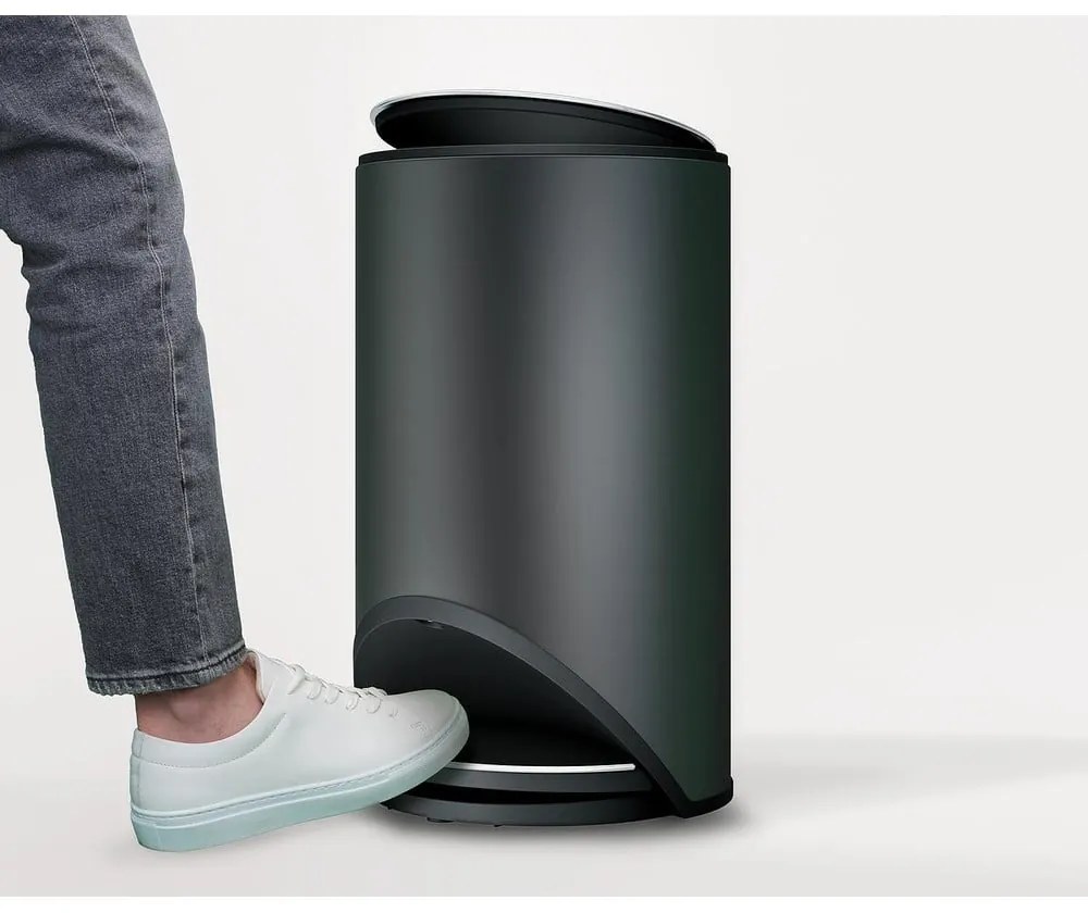 Matt fekete fém pedálos szemetes 10 l Arc – Joseph Joseph
