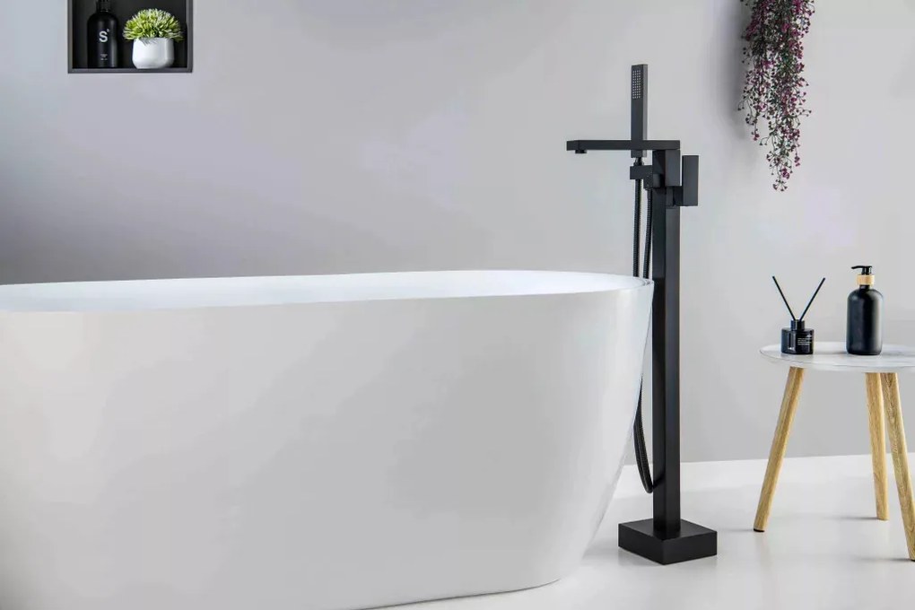 AREZZO design CUBEFIELD szabadonálló kádcsaptelep, fekete