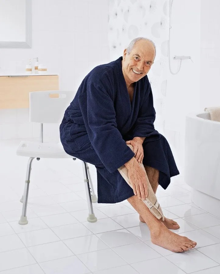 Ridder Ridder, Mozgáskorlátozottaknak fenntartott szék háttámlával, állítható magasságú, fehér, A00602101