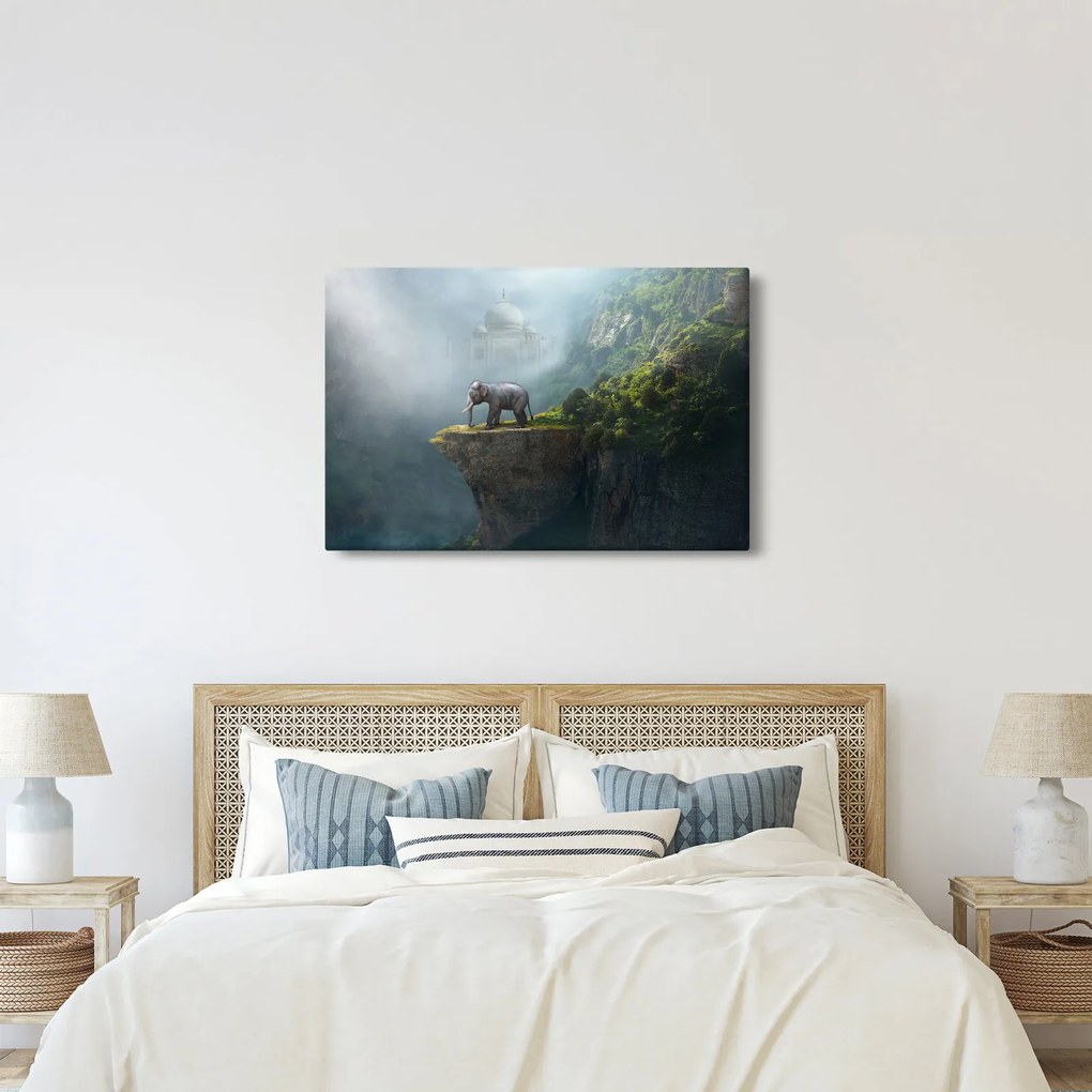 Kép - Az elefánt a Taj Mahal tetején (90x60 cm)