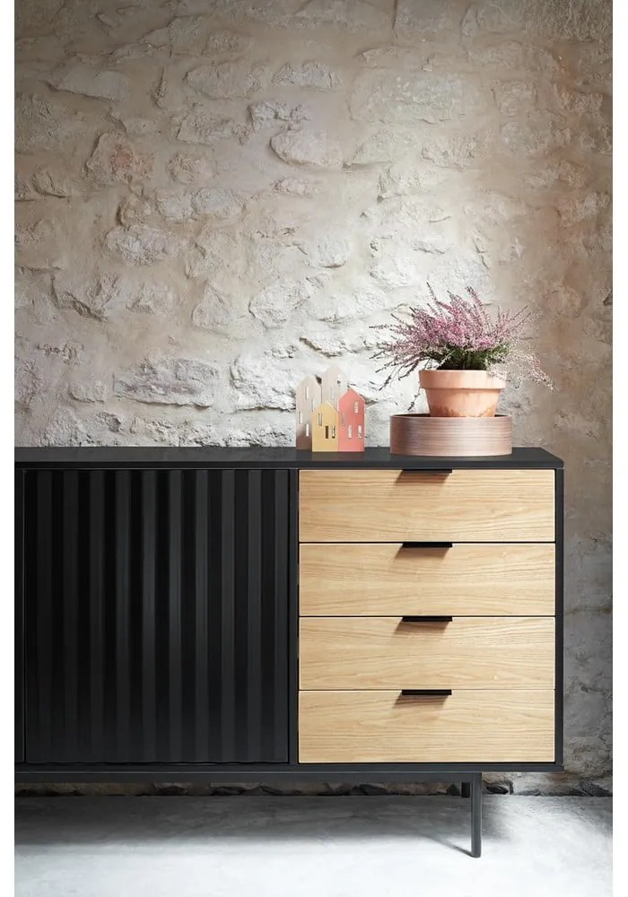 Fekete-natúr színű alacsony komód tölgyfa dekorral 159x80 cm Sierra – Teulat