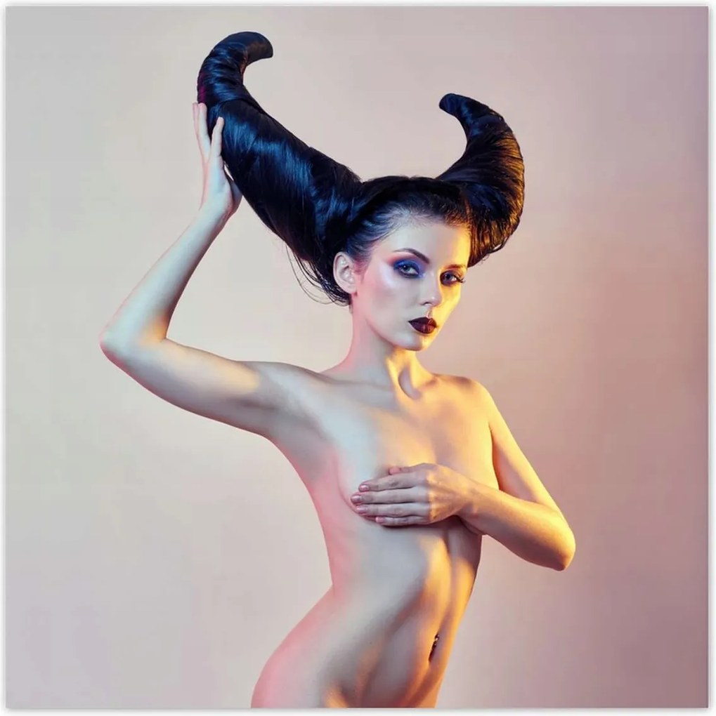 Poszterek 100x100 Csintalan kislány