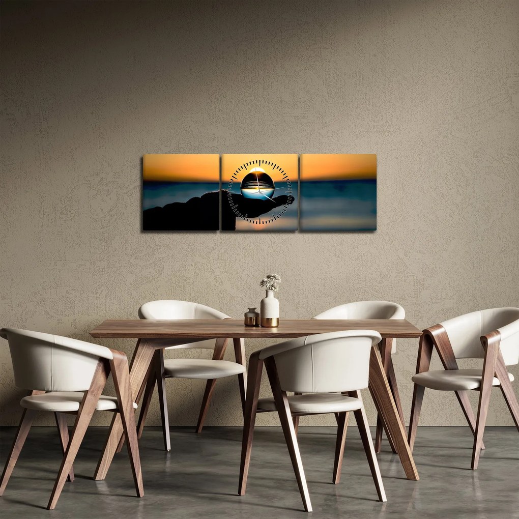 Üveggolyó a tenyérben (órával) (90x30 cm)