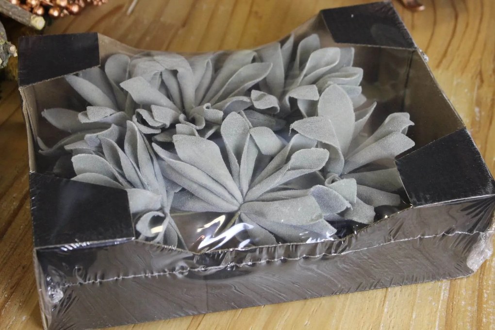 Zöld kövirózsák dobozban 6db