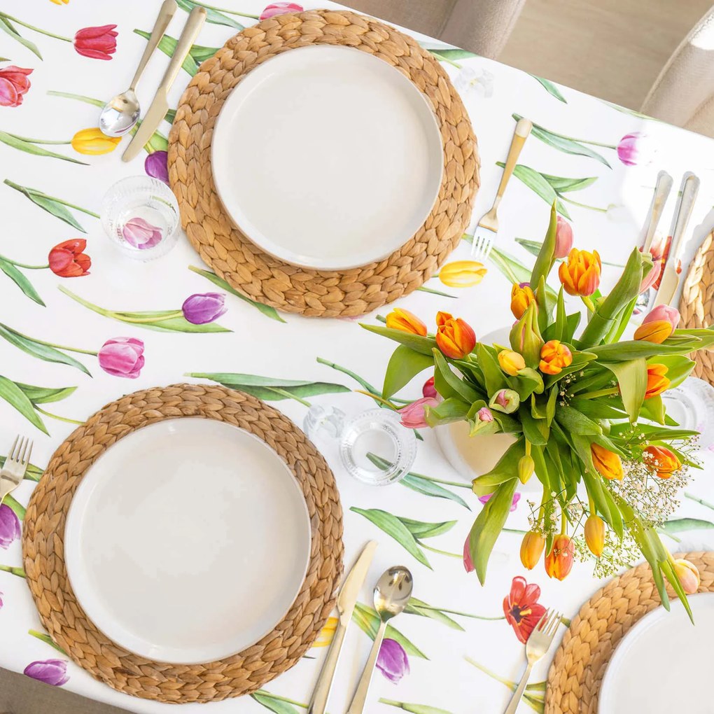 Goldea szögletes teflonos asztalterítő - színes tulipánok 120 x 160 cm