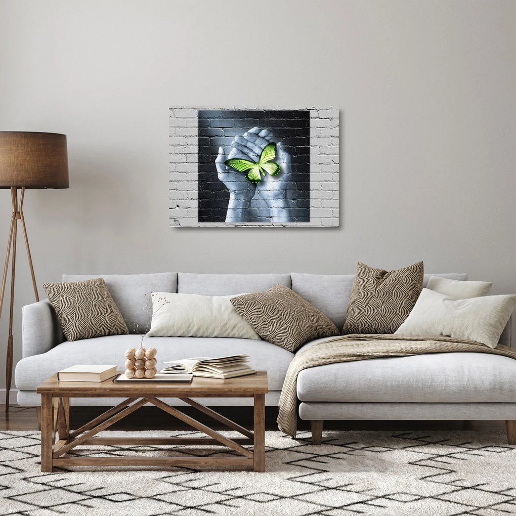 Üveg kép - Zöld pillangó a falon (70x50 cm)