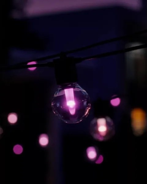 Philips Hue FESTAVIA - RGBW LED hosszabbítható, dimmelhető kültéri füzér, 30× LED, 21 m, IP65