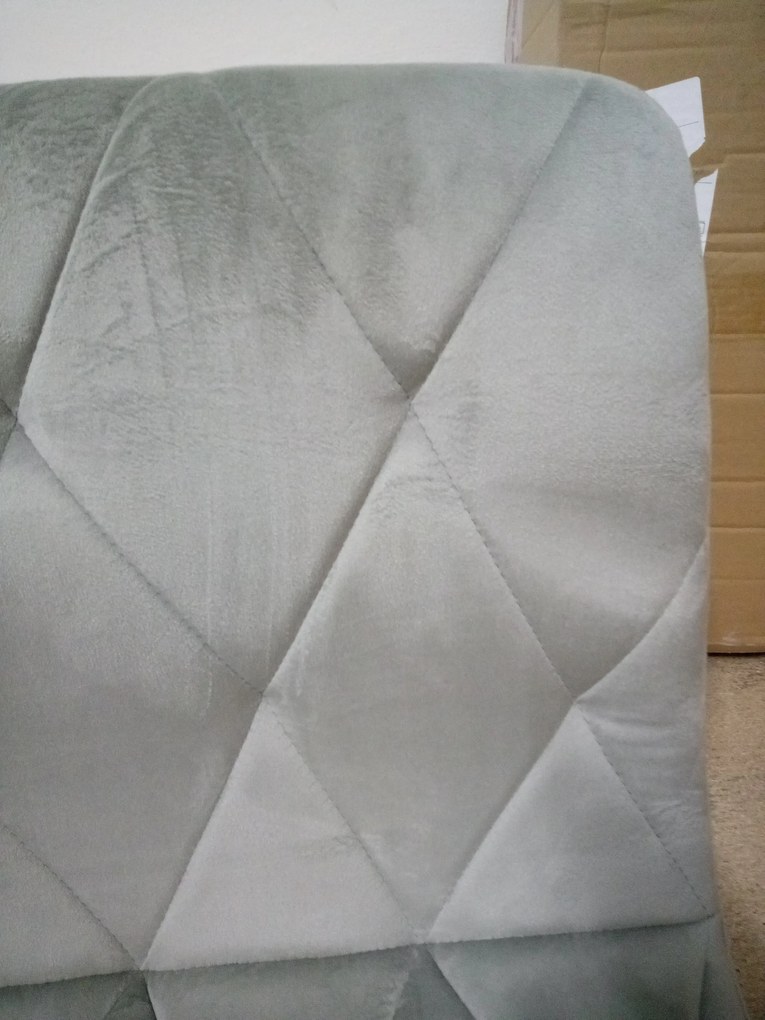 AKCIÓ Szürke bársony étkezőszék LIBRA fekete lábakkal II. minőség