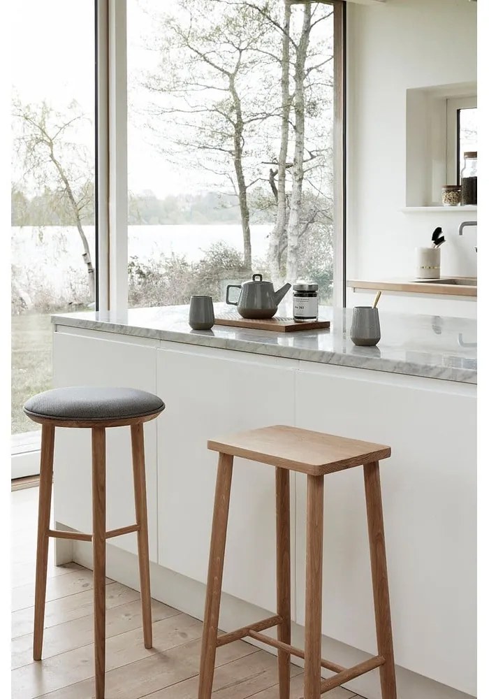 Natúr színű tölgyfa bárszék (ülésmagasság 72 cm) Folk – Hübsch