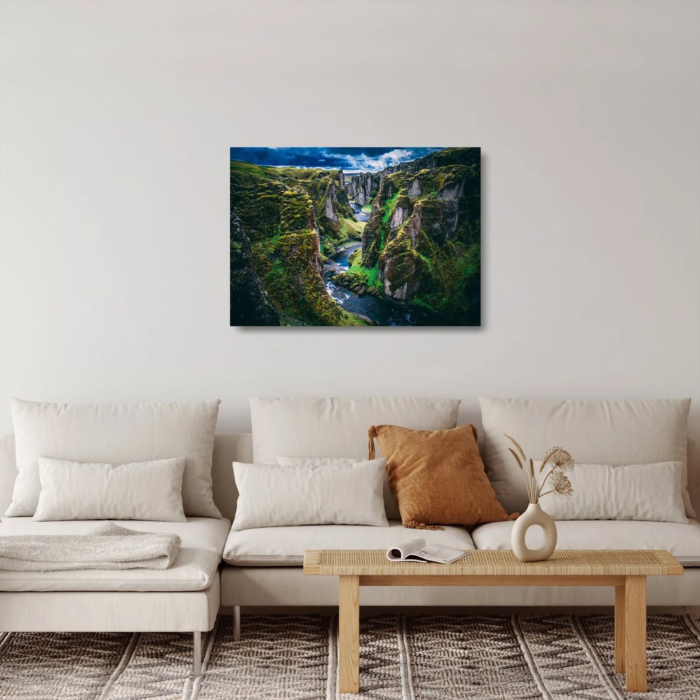 Kép - Folyó a sziklás völgyben (üvegen) (70x50 cm)