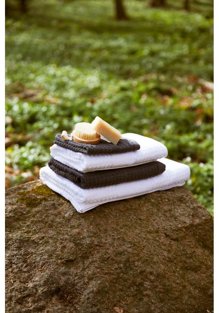 Sötétszürke frottír bio pamut fürdőlepedő 70x140 cm Check – JUNA