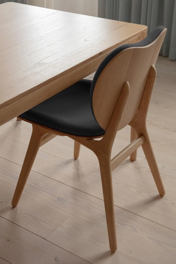 A Conversation Piece design szék