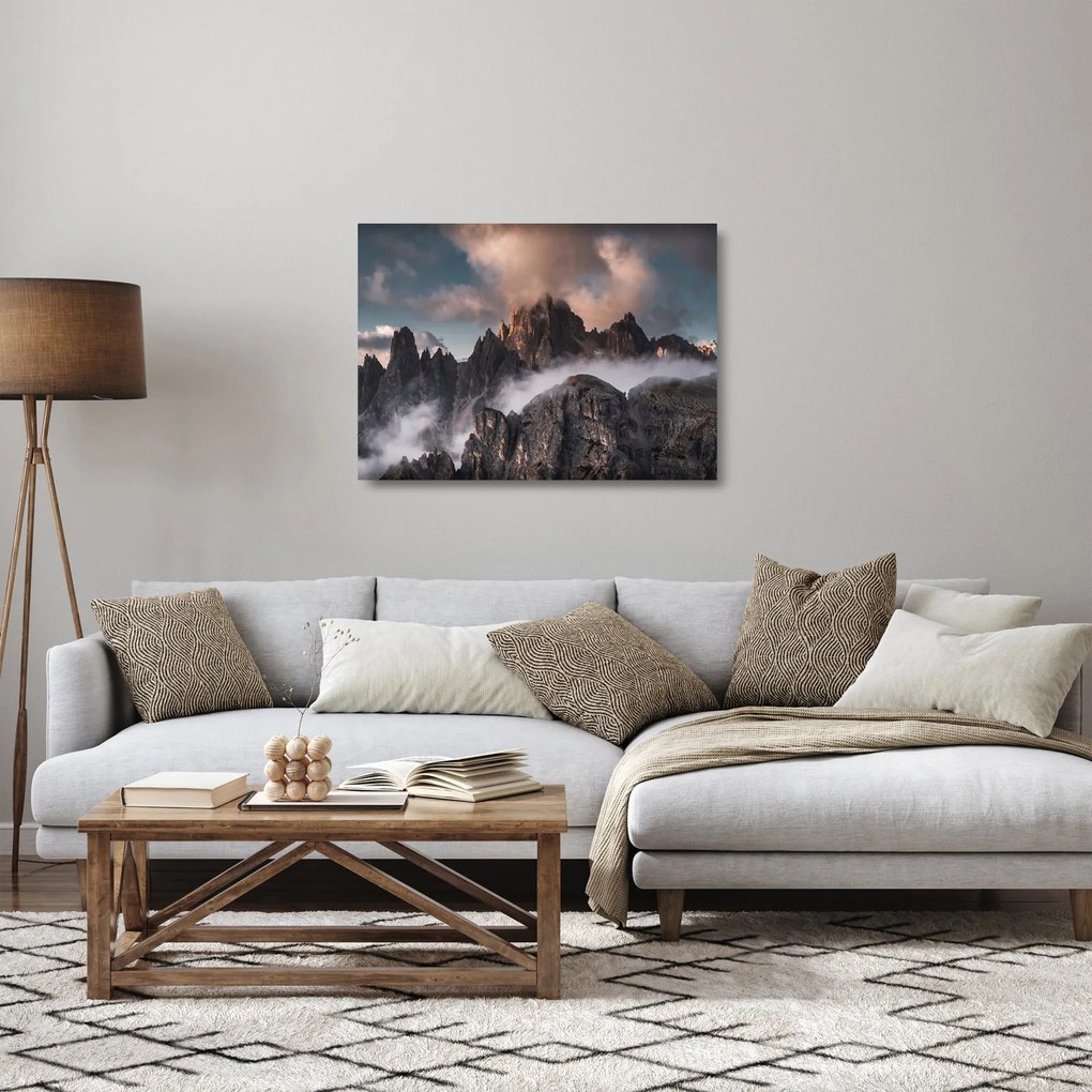 Kép - A ködben rejtett olasz dolomitok (üvegen) (70x50 cm)