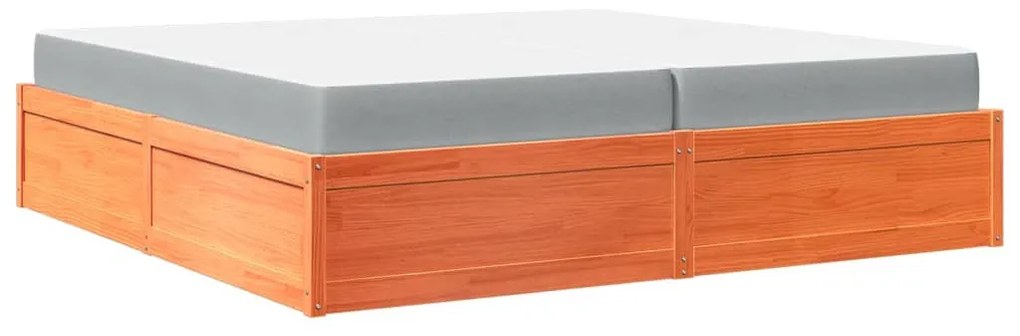 viaszbarna tömör fenyőfa ágy matraccal 200 x 200 cm