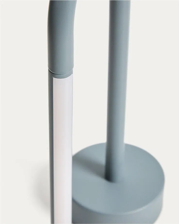 Világoskék fém LED asztali lámpa (magasság 30 cm) Bow – Kave Home