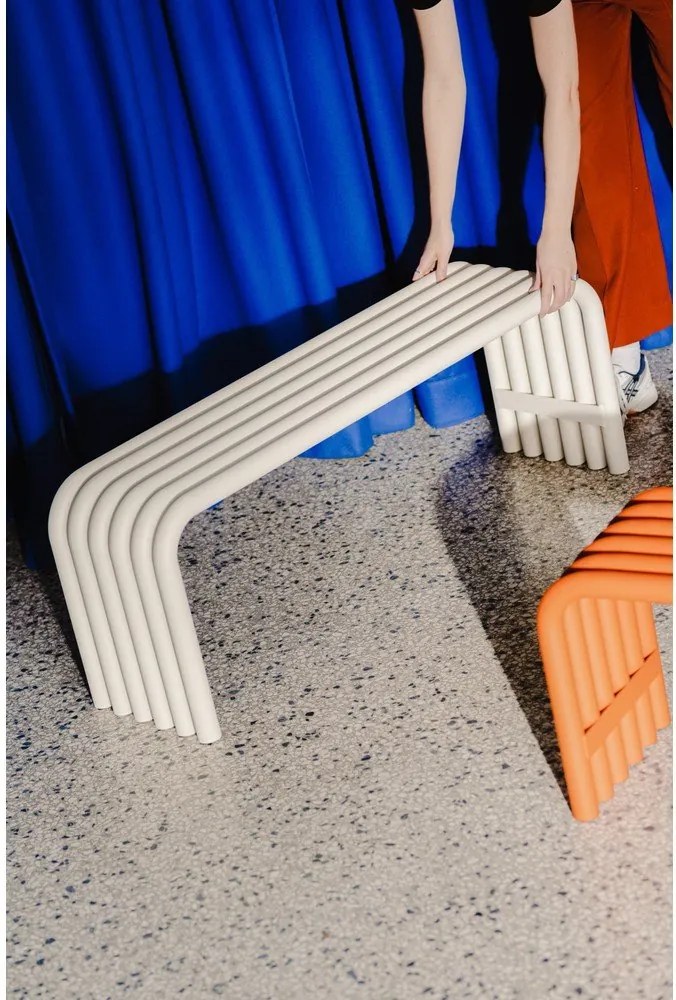 Bézs fém kerti pad Nokk – noo.ma