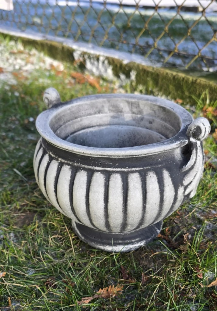 Beton kerti figura, Dekoráció. Virágtartó. Kancsó