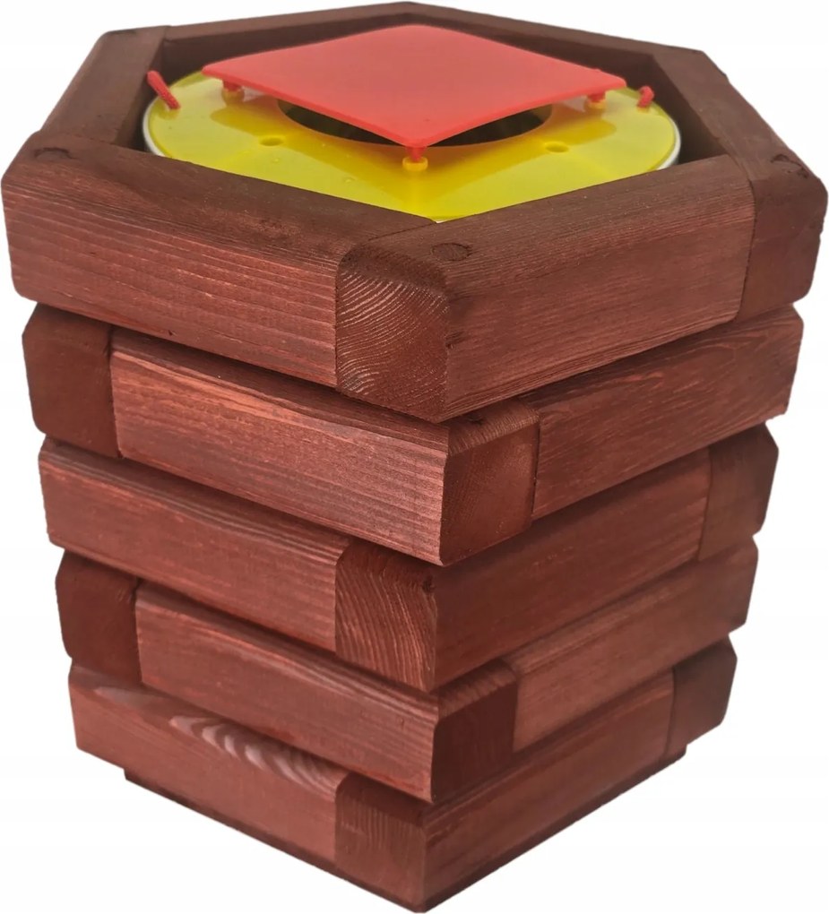 Szúnyogcsapda Rovarok fa fedéllel az istálló kertjébe